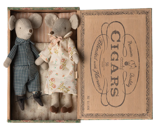 Grandma and Grandpa Mice in Cigar Box