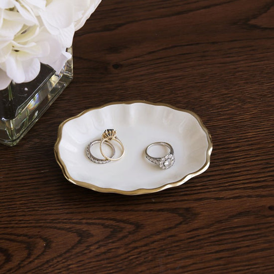 ENCANTO Ring Holder (Cream)